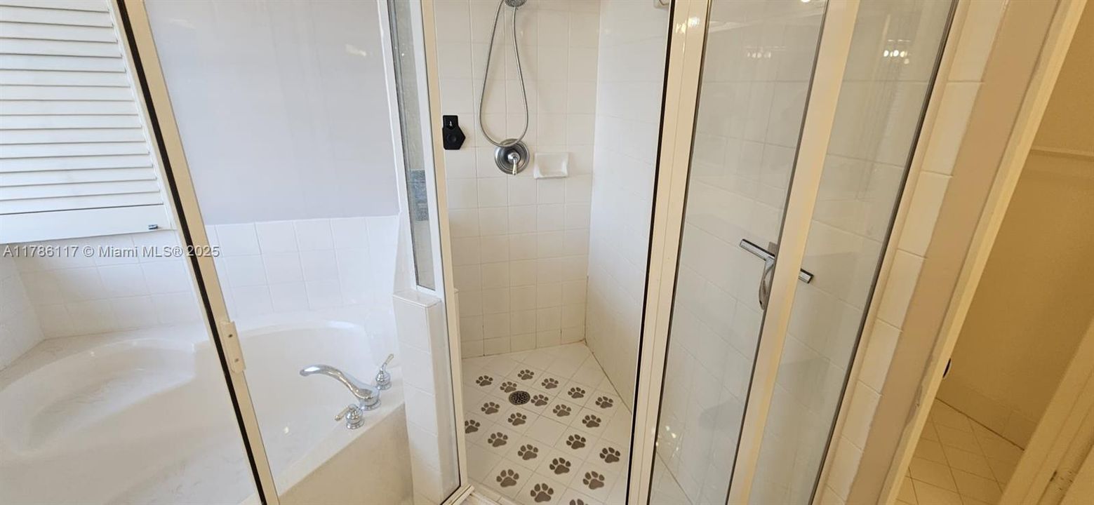 Recientemente alquilado: $4,200 (4 camas, 2 baños, 2310 Pies cuadrados)