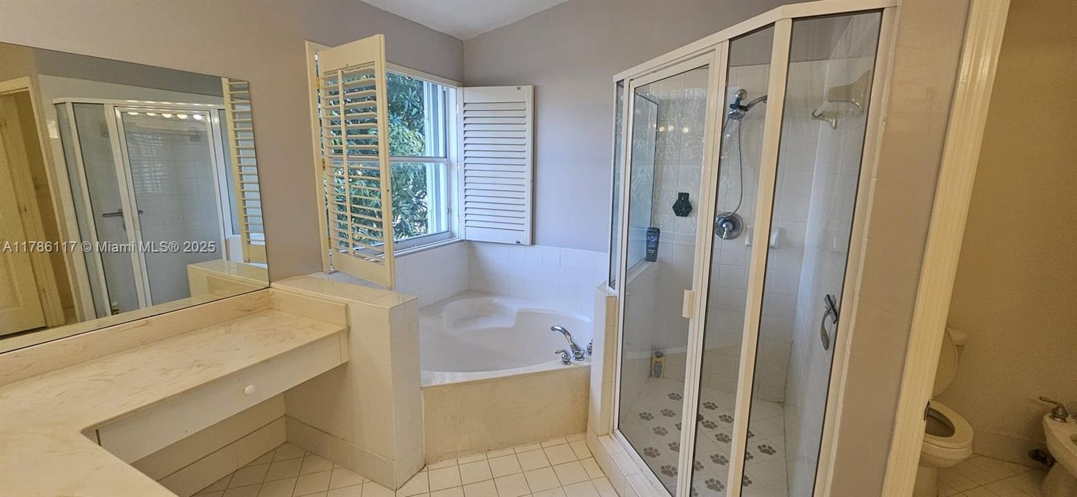 Recientemente alquilado: $4,200 (4 camas, 2 baños, 2310 Pies cuadrados)