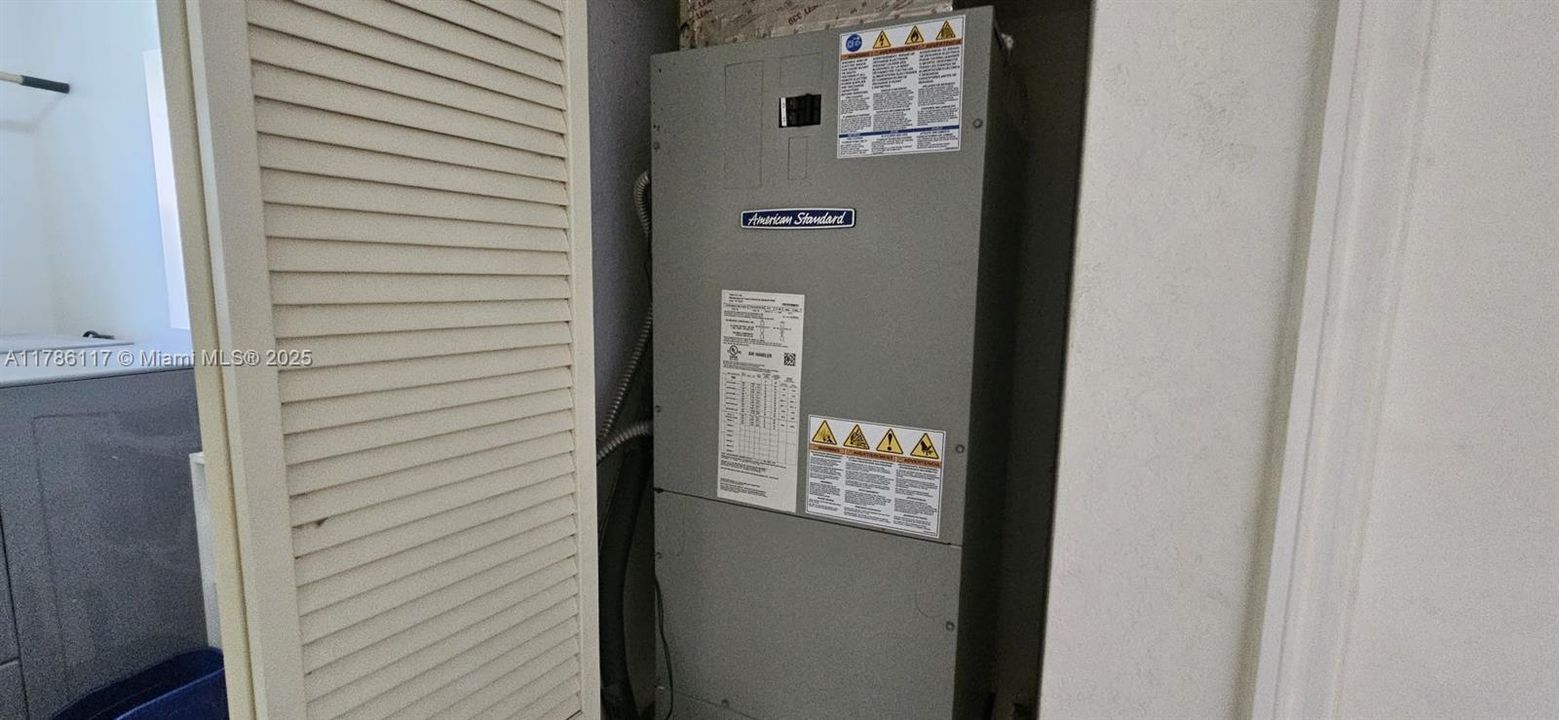 Recientemente alquilado: $4,200 (4 camas, 2 baños, 2310 Pies cuadrados)