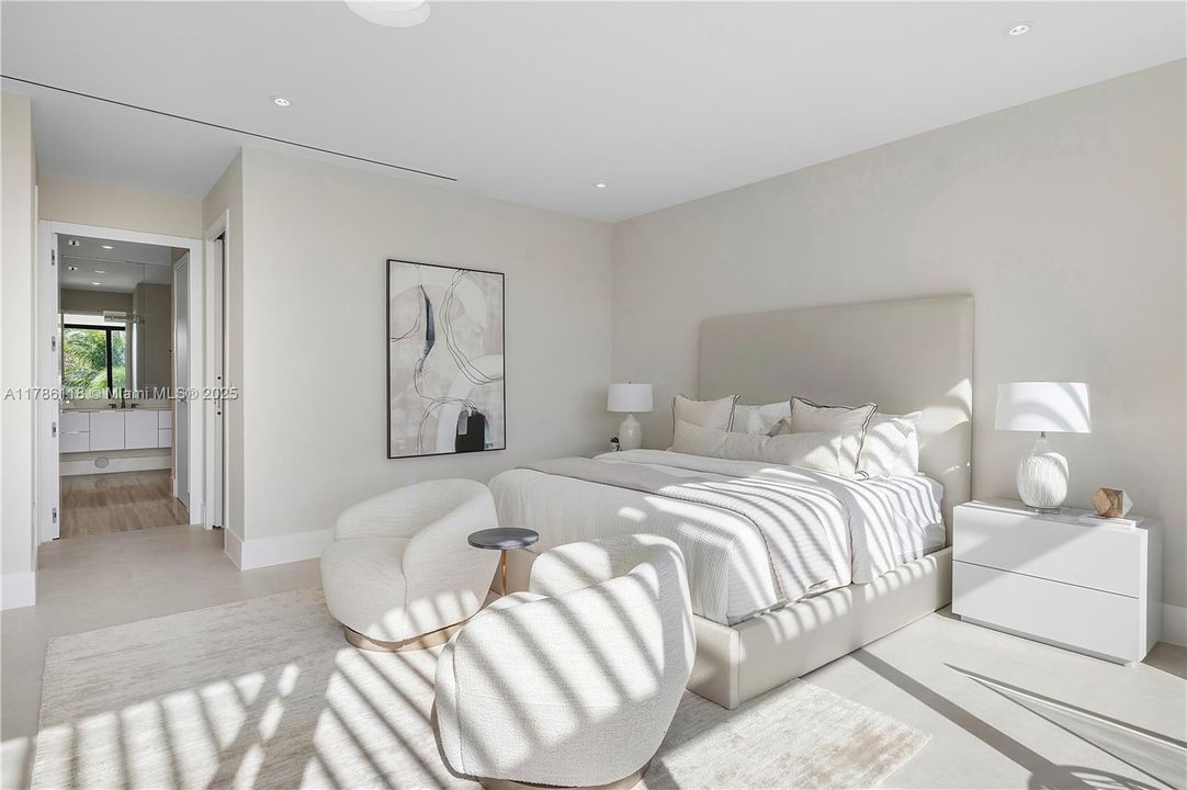 Recently Sold: $5,225,000 (5 beds, 6 baths, 4976 Square Feet)