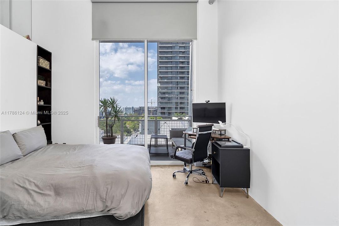 最近售出: $370,000 (1 贝兹, 1 浴室, 650 平方英尺)