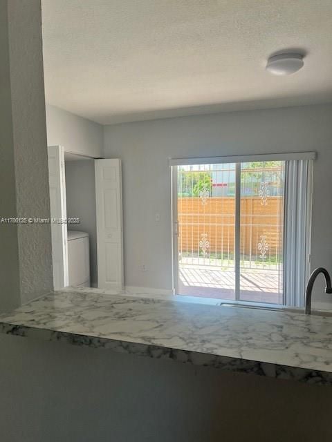 Recientemente alquilado: $2,700 (3 camas, 2 baños, 1240 Pies cuadrados)