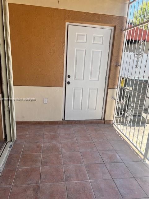 Recientemente alquilado: $2,700 (3 camas, 2 baños, 1240 Pies cuadrados)