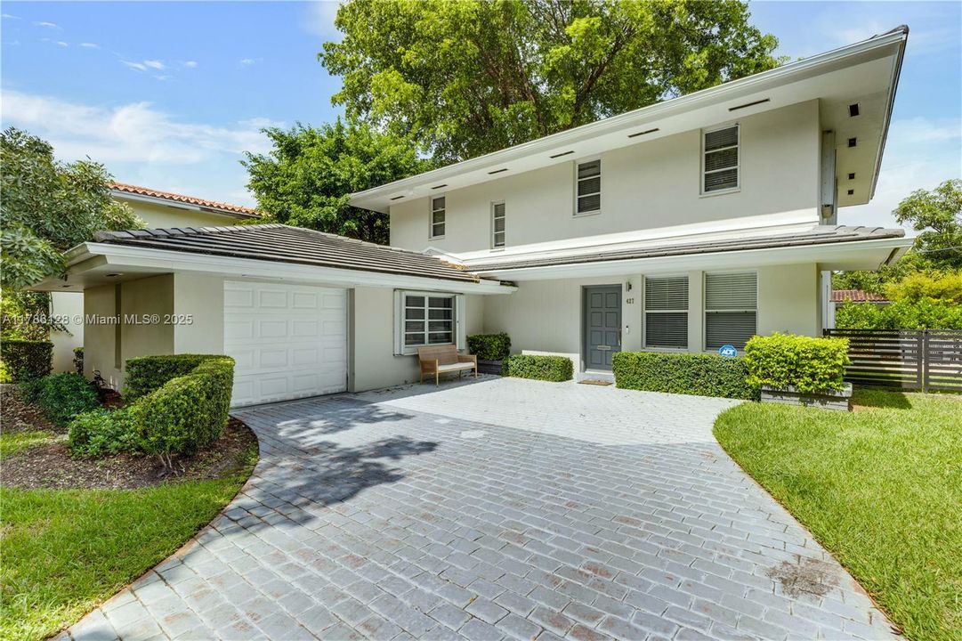 最近租的: $6,200 (3 贝兹, 3 浴室, 2606 平方英尺)