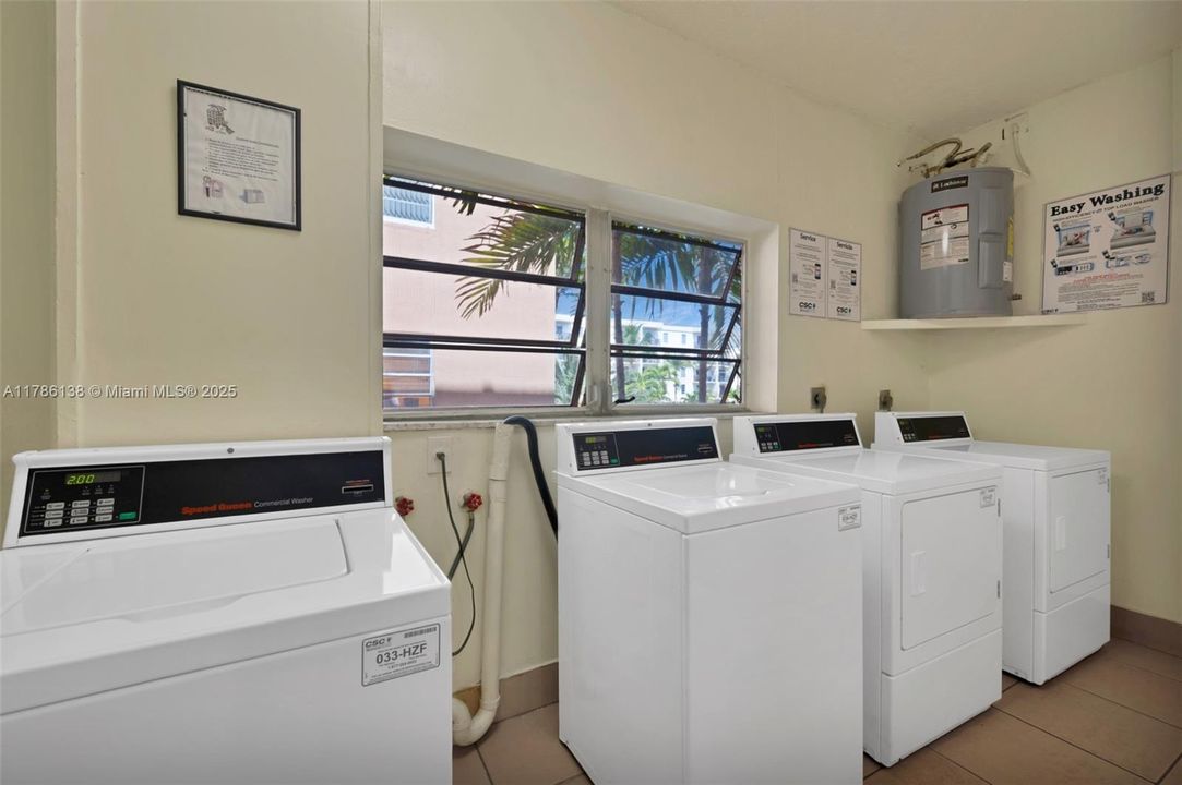 Vendido Recientemente: $279,000 (3 camas, 2 baños, 1378 Pies cuadrados)