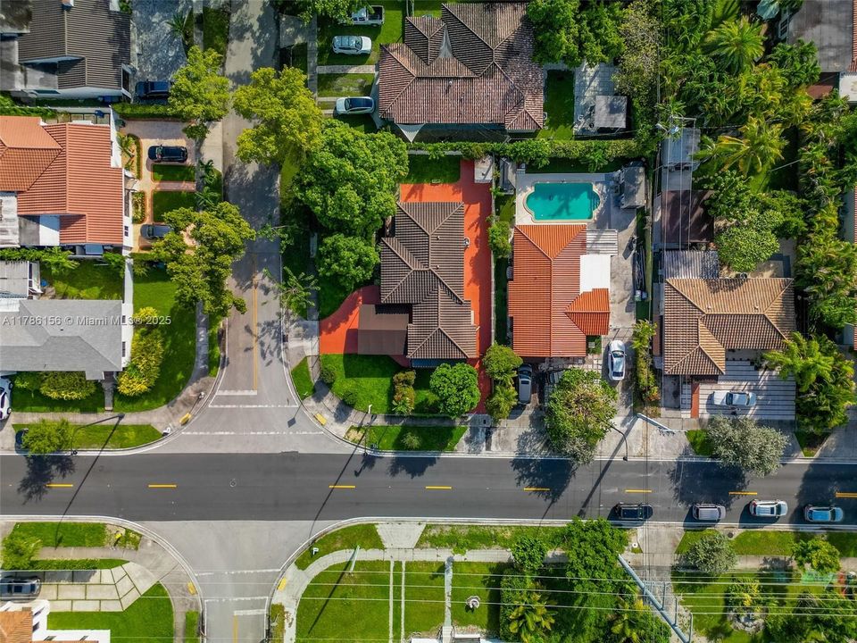 На продажу: $875,000 (3 спален, 2 ванн, 1460 Квадратных фут)