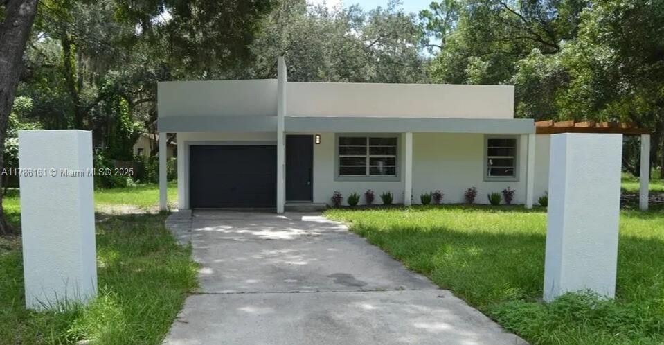 Recently Sold: $449,900 (3 beds, 2 baths, 1412 Square Feet)