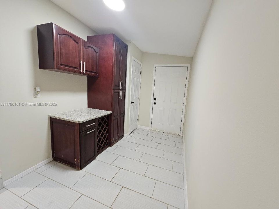 Recently Sold: $449,900 (3 beds, 2 baths, 1412 Square Feet)