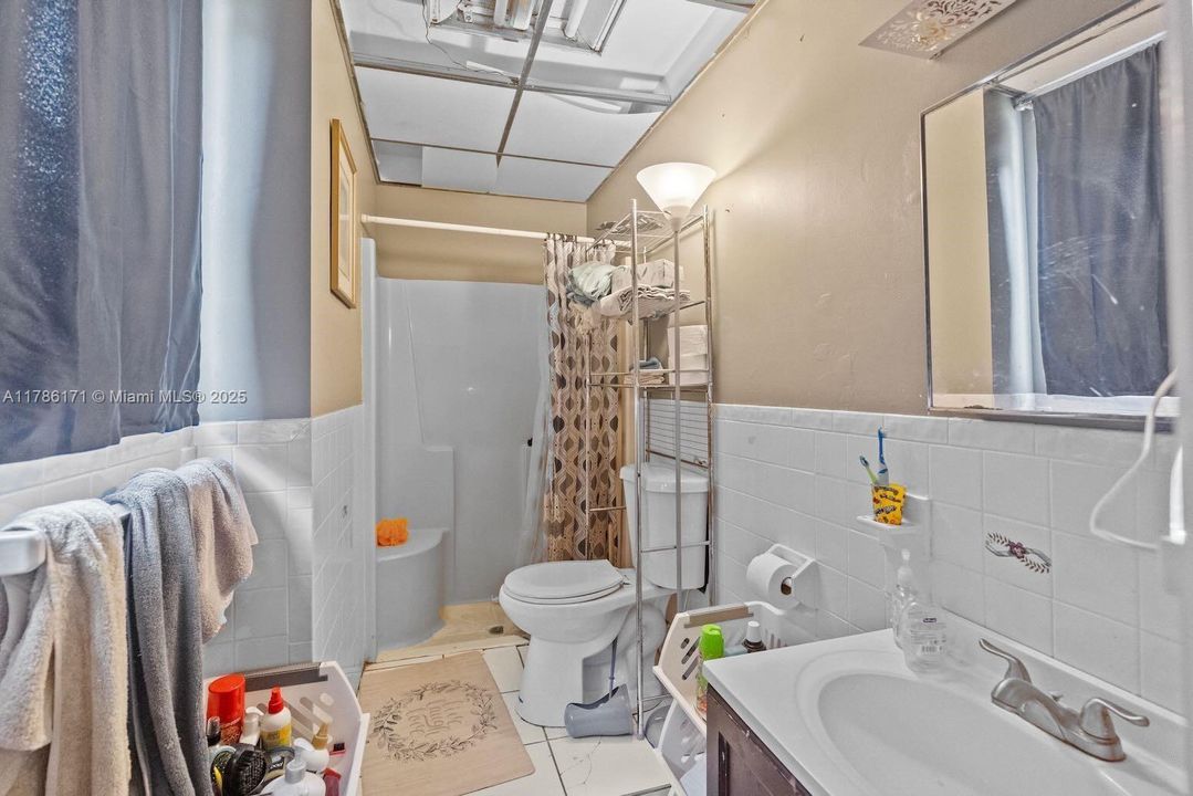 Recently Sold: $449,900 (3 beds, 2 baths, 1768 Square Feet)