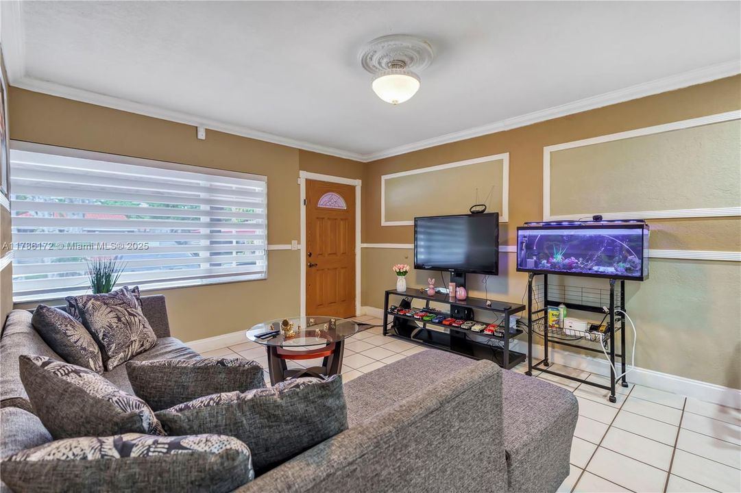 Recently Sold: $700,000 (4 beds, 4 baths, 2270 Square Feet)