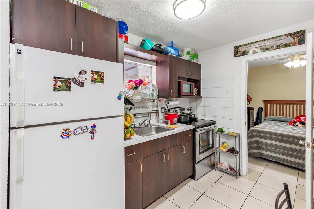 Recently Sold: $700,000 (4 beds, 4 baths, 2270 Square Feet)