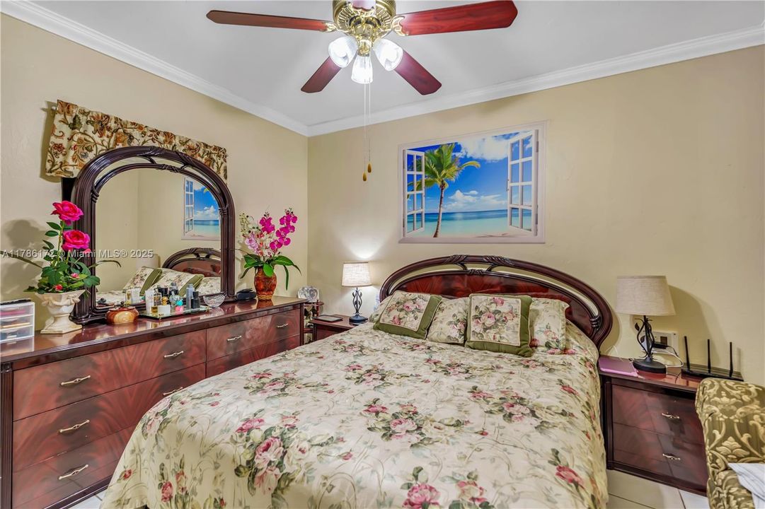 Recently Sold: $700,000 (4 beds, 4 baths, 2270 Square Feet)