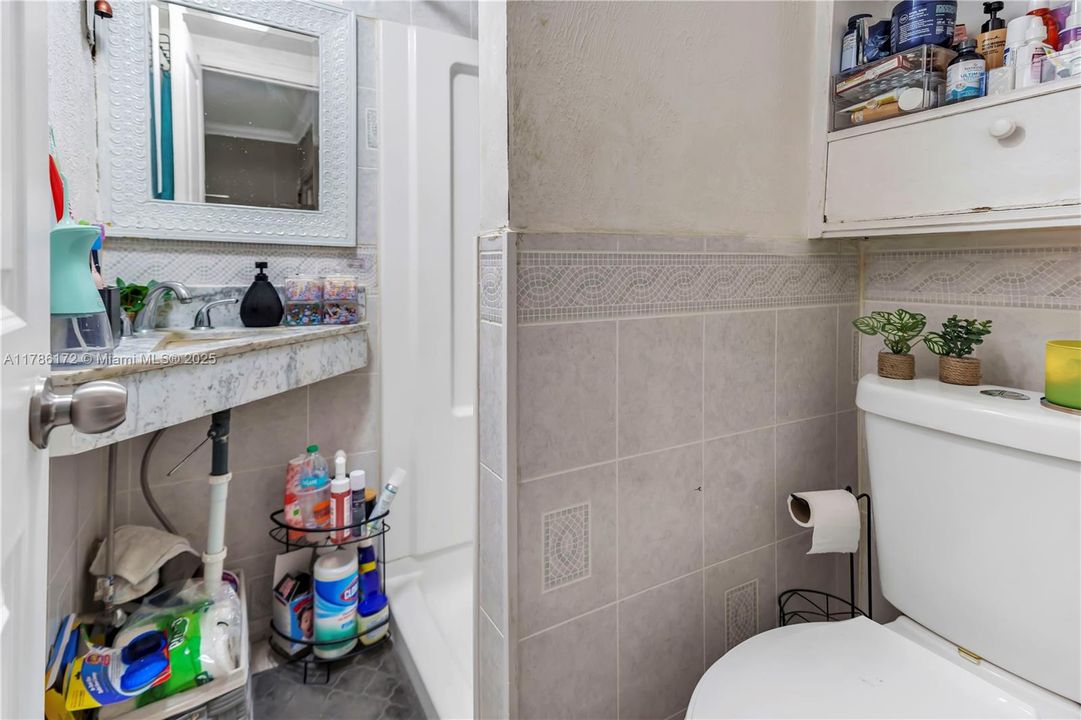 Recently Sold: $700,000 (4 beds, 4 baths, 2270 Square Feet)