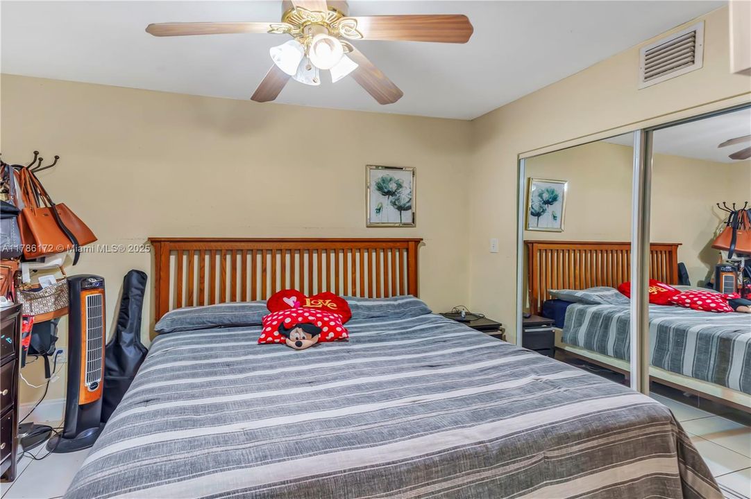 Recently Sold: $700,000 (4 beds, 4 baths, 2270 Square Feet)