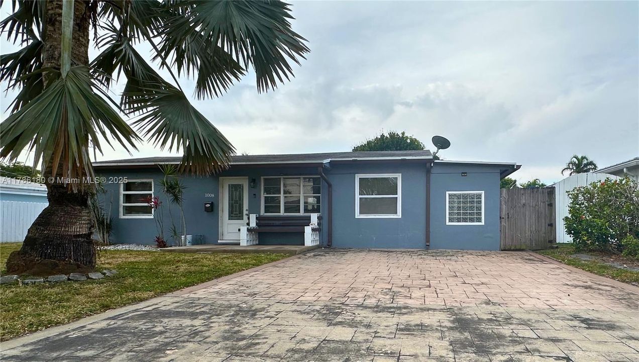 最近售出: $785,000 (2 贝兹, 1 浴室, 1168 平方英尺)