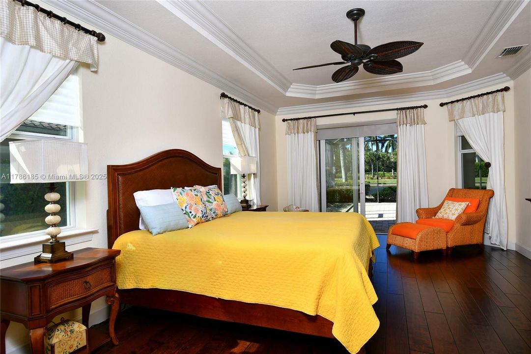 最近售出: $1,350,000 (3 贝兹, 2 浴室, 0 平方英尺)