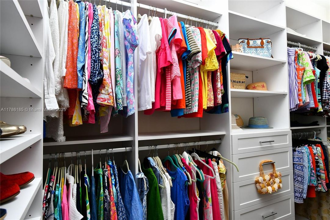 最近售出: $1,350,000 (3 贝兹, 2 浴室, 0 平方英尺)