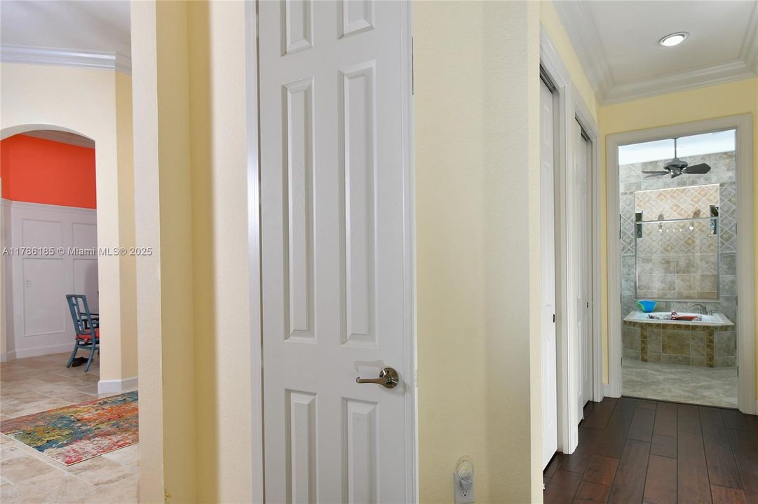 最近售出: $1,350,000 (3 贝兹, 2 浴室, 0 平方英尺)