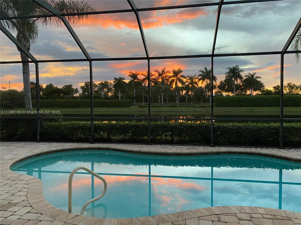 最近售出: $1,350,000 (3 贝兹, 2 浴室, 0 平方英尺)