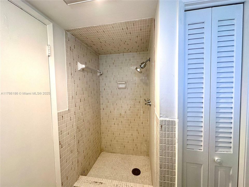 Bathroom #3 en-Suite