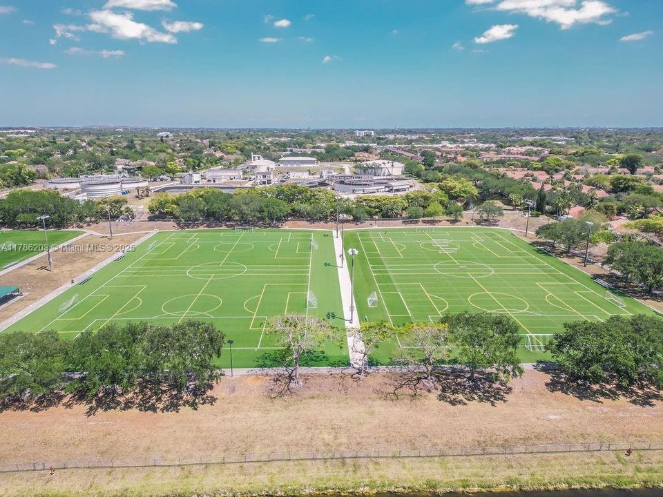 Recently Sold: $194,990 (1 beds, 1 baths, 816 Square Feet)