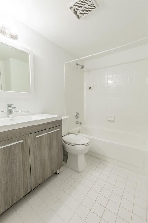 Recently Sold: $194,990 (1 beds, 1 baths, 816 Square Feet)