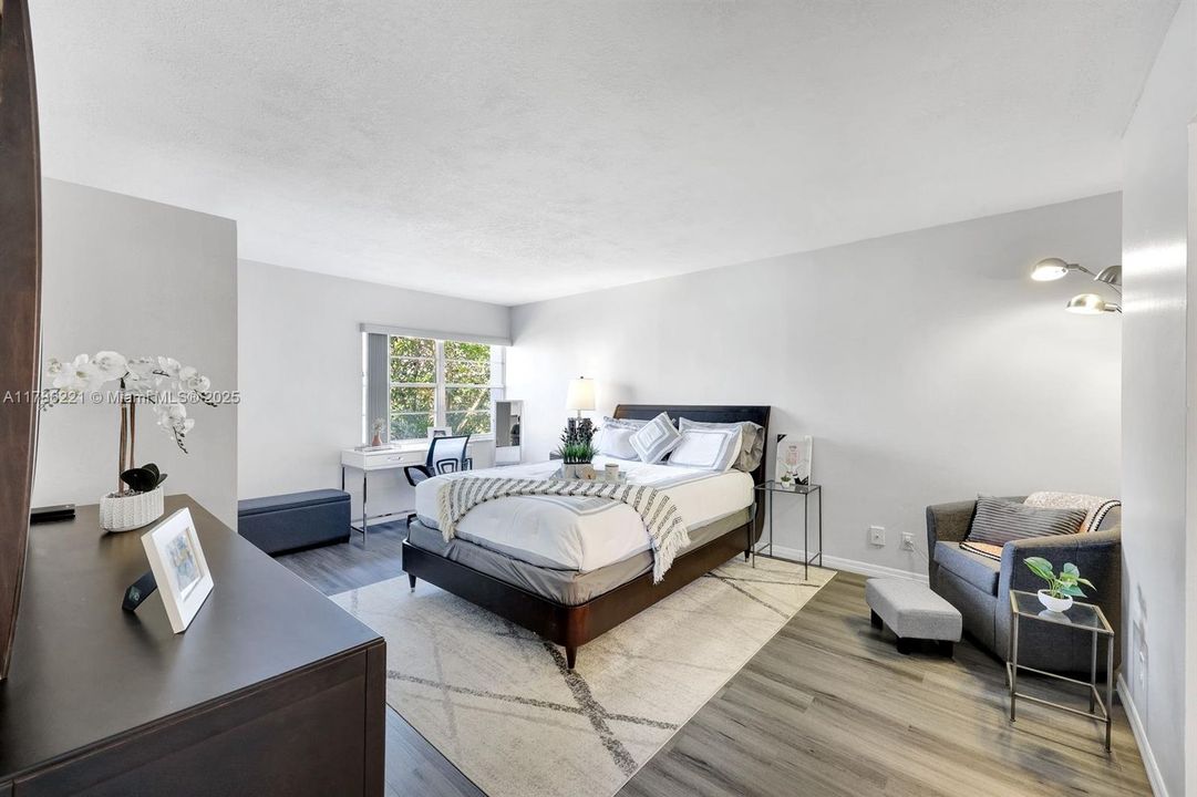 Vendido Recientemente: $199,000 (2 camas, 2 baños, 1164 Pies cuadrados)