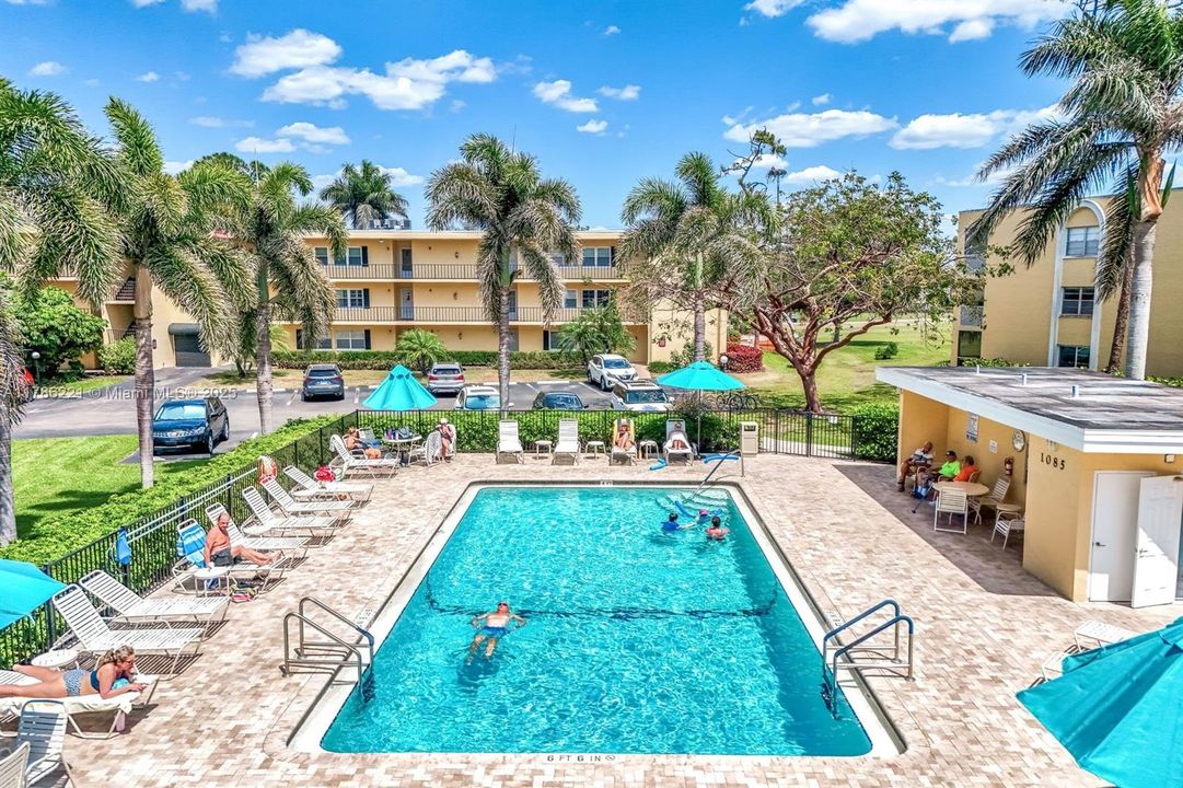 Vendido Recientemente: $199,000 (2 camas, 2 baños, 1164 Pies cuadrados)