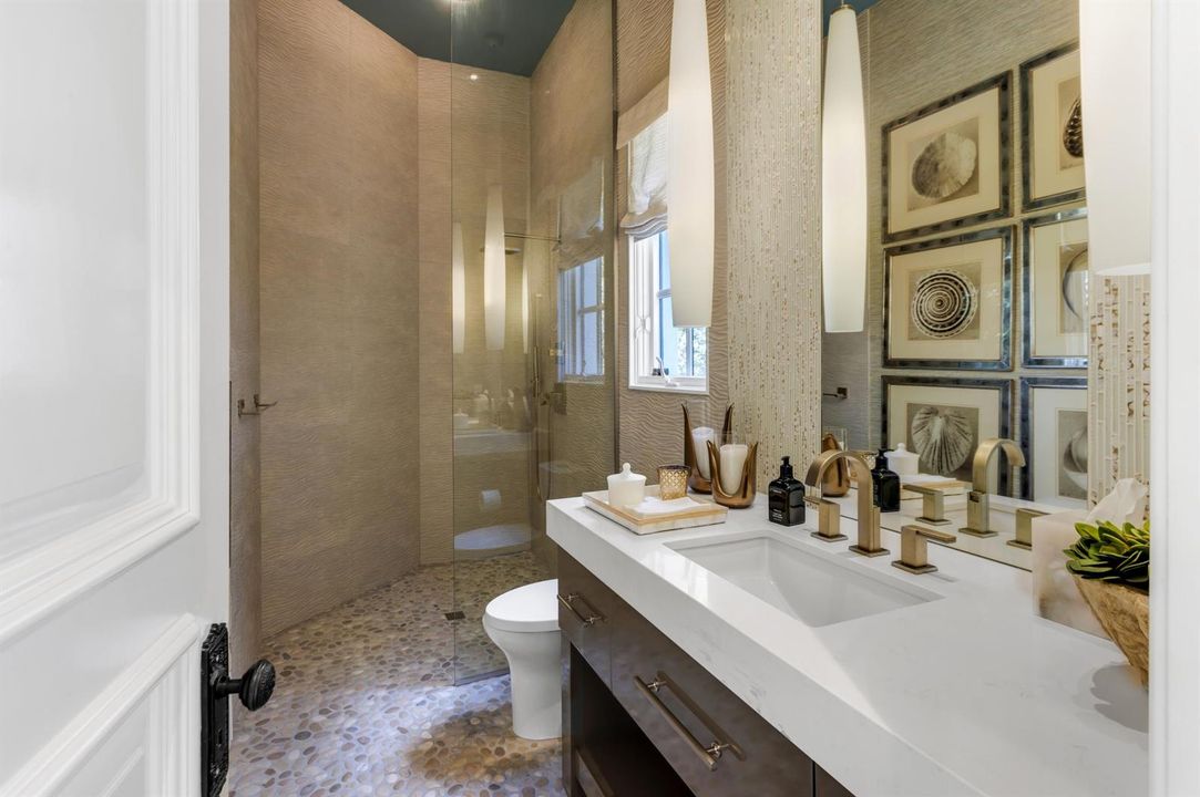 mls_BATHROOM_1_EB