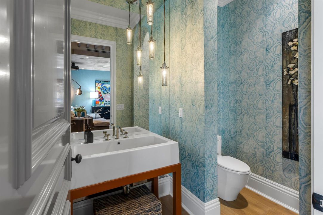 mls_BATHROOM_3_EB