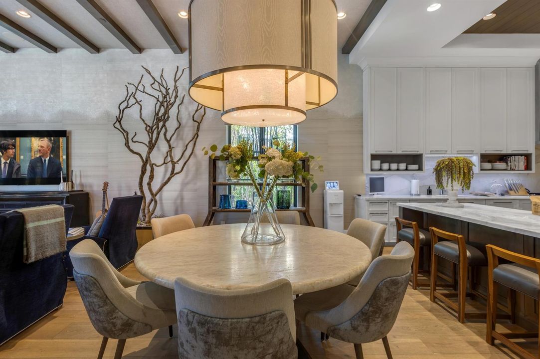 mls_BREAKFAST_NOOK_EB
