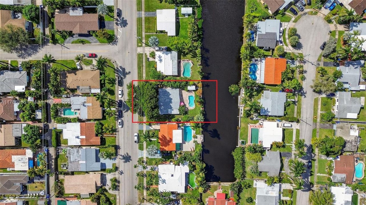 En Venta: $699,000 (3 camas, 3 baños, 0 Pies cuadrados)