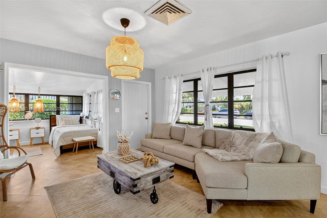 En Venta: $699,000 (3 camas, 3 baños, 0 Pies cuadrados)