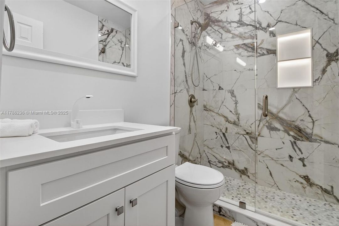 En Venta: $699,000 (3 camas, 3 baños, 0 Pies cuadrados)