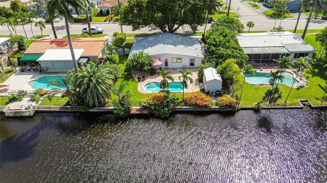 En Venta: $699,000 (3 camas, 3 baños, 0 Pies cuadrados)