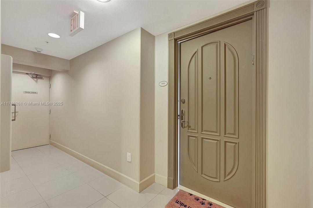 Recently Rented: $3,900 (2 beds, 2 baths, 1660 Square Feet)