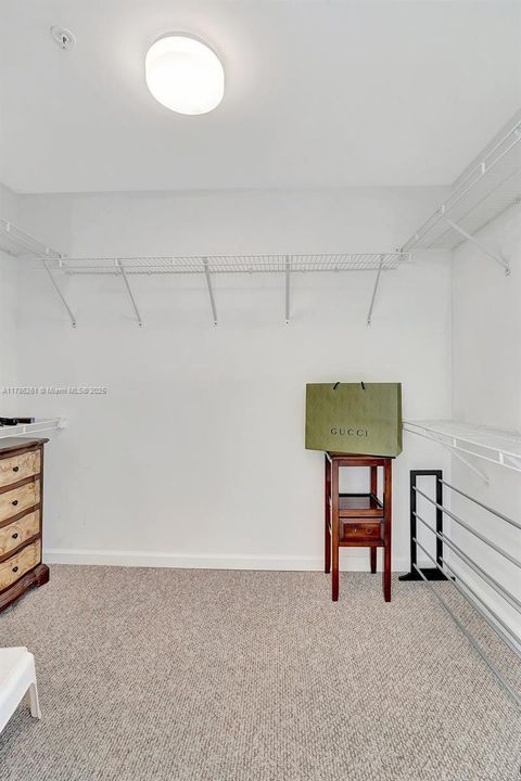 Recently Rented: $3,900 (2 beds, 2 baths, 1660 Square Feet)