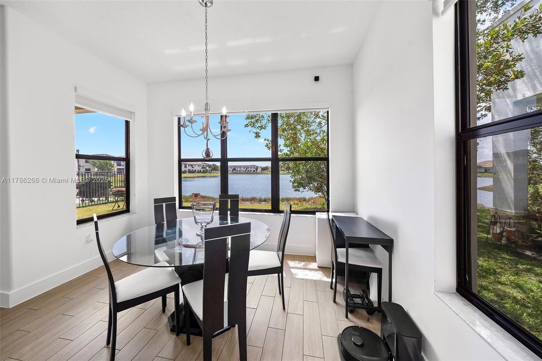 Recently Sold: $699,000 (3 beds, 2 baths, 2025 Square Feet)