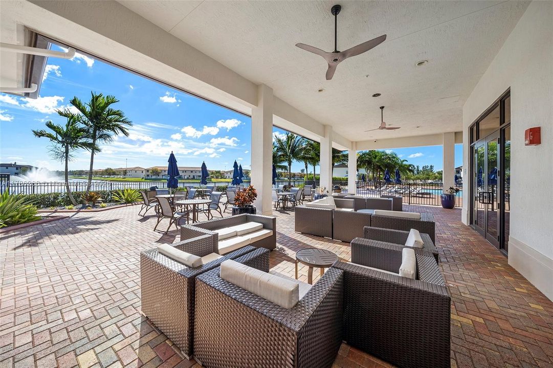 Recently Sold: $699,000 (3 beds, 2 baths, 2025 Square Feet)