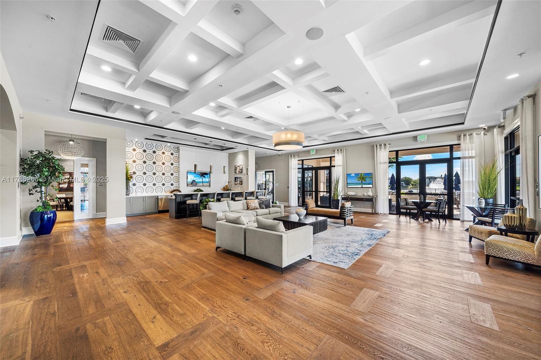 Recently Sold: $699,000 (3 beds, 2 baths, 2025 Square Feet)