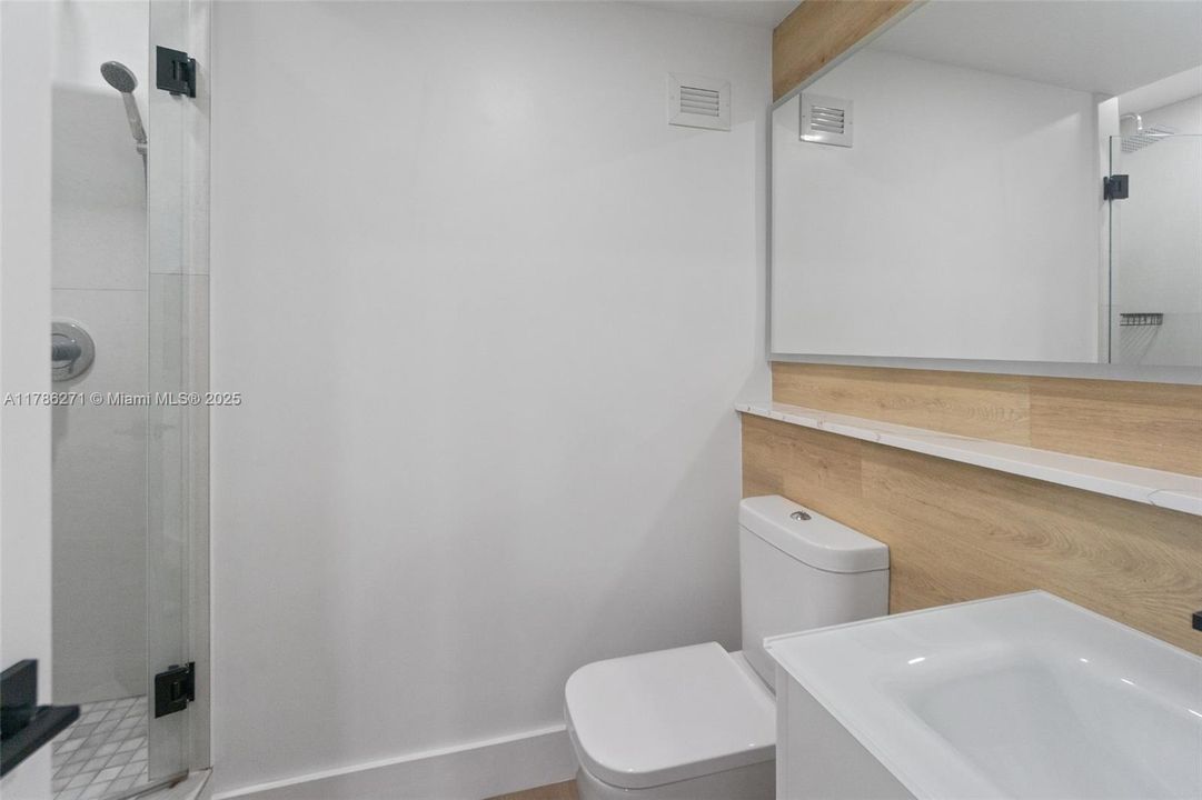 Vendido Recientemente: $760,000 (1 camas, 2 baños, 865 Pies cuadrados)