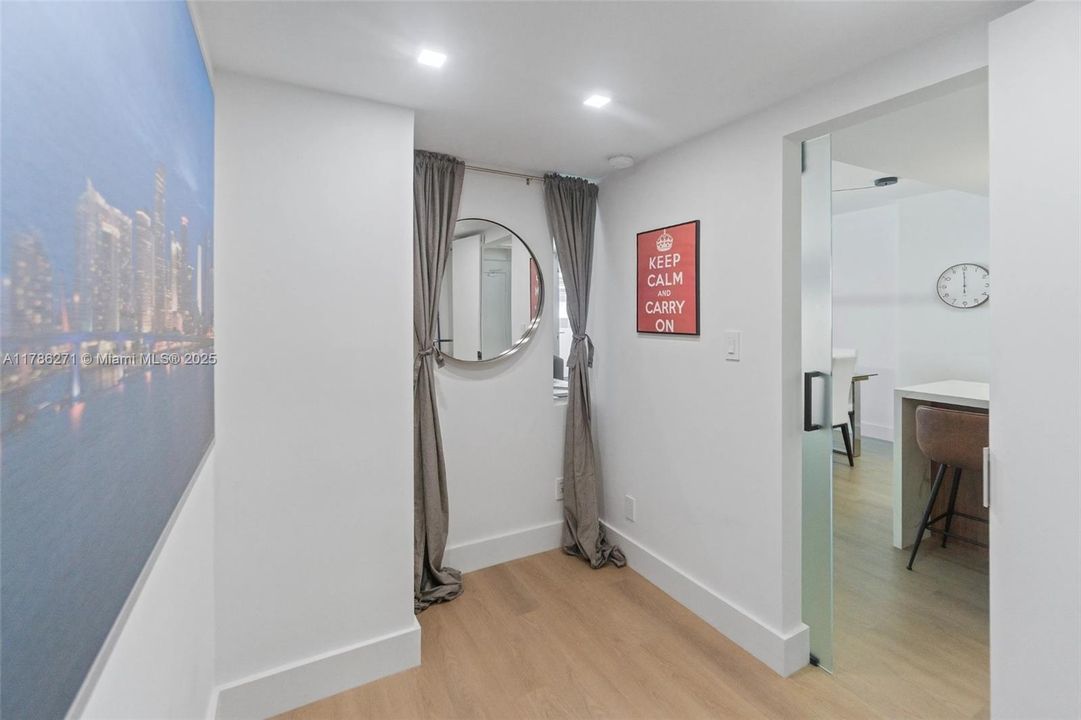 Vendido Recientemente: $760,000 (1 camas, 2 baños, 865 Pies cuadrados)