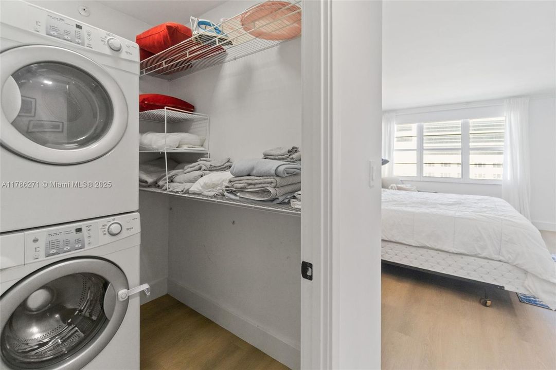 Vendido Recientemente: $760,000 (1 camas, 2 baños, 865 Pies cuadrados)