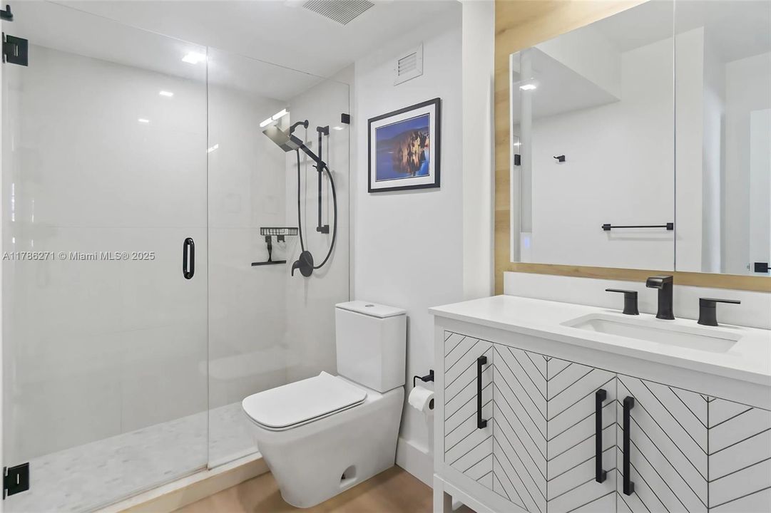 Vendido Recientemente: $760,000 (1 camas, 2 baños, 865 Pies cuadrados)