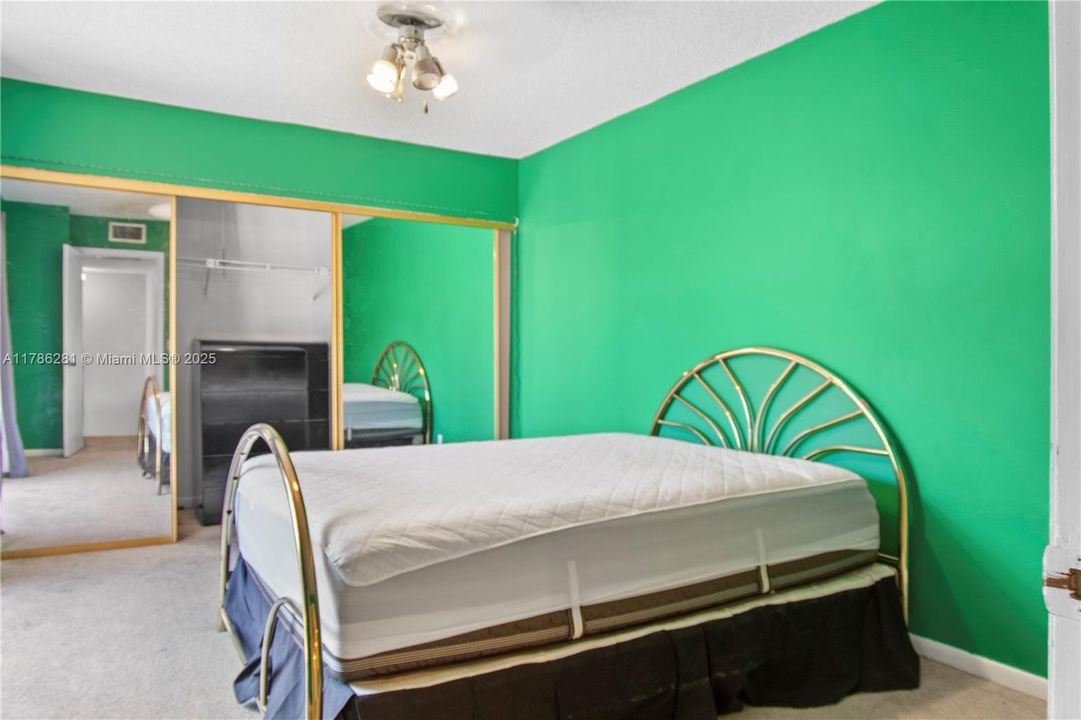 Недавно продано: $375,000 (2 спален, 2 ванн, 1264 Квадратных фут)