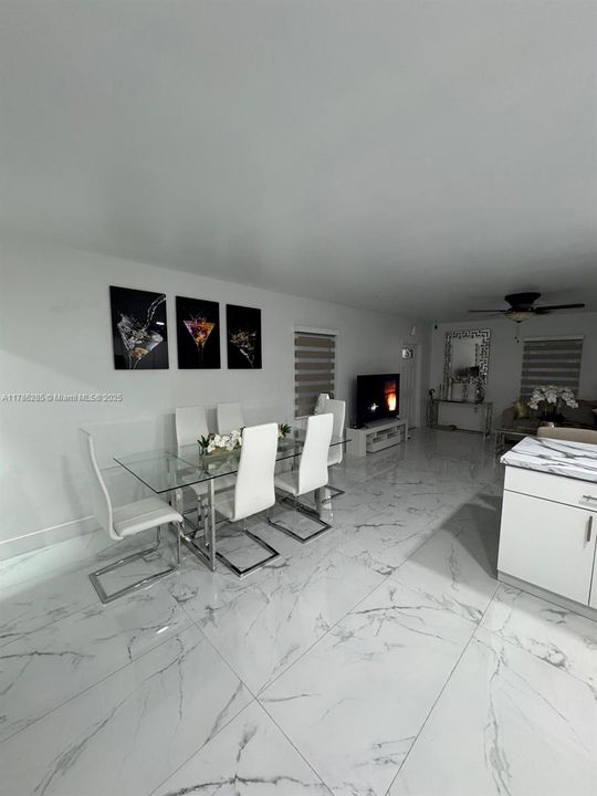 Recientemente alquilado: $1,800 (1 camas, 1 baños, 2236 Pies cuadrados)