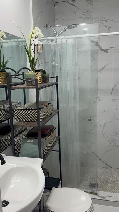 Recientemente alquilado: $1,800 (1 camas, 1 baños, 2236 Pies cuadrados)