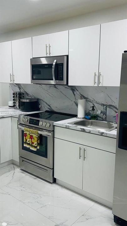 Recientemente alquilado: $1,800 (1 camas, 1 baños, 2236 Pies cuadrados)