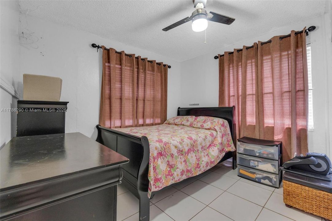 Recently Sold: $640,000 (0 beds, 0 baths, 1258 Square Feet)