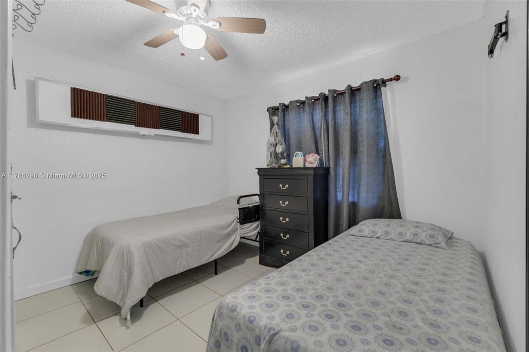 Recently Sold: $640,000 (0 beds, 0 baths, 1258 Square Feet)